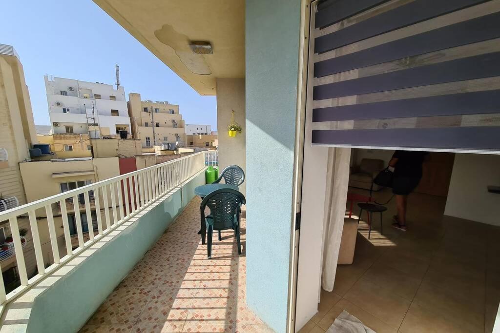 Bugibba Corner Stone Away From The Sea Apartment